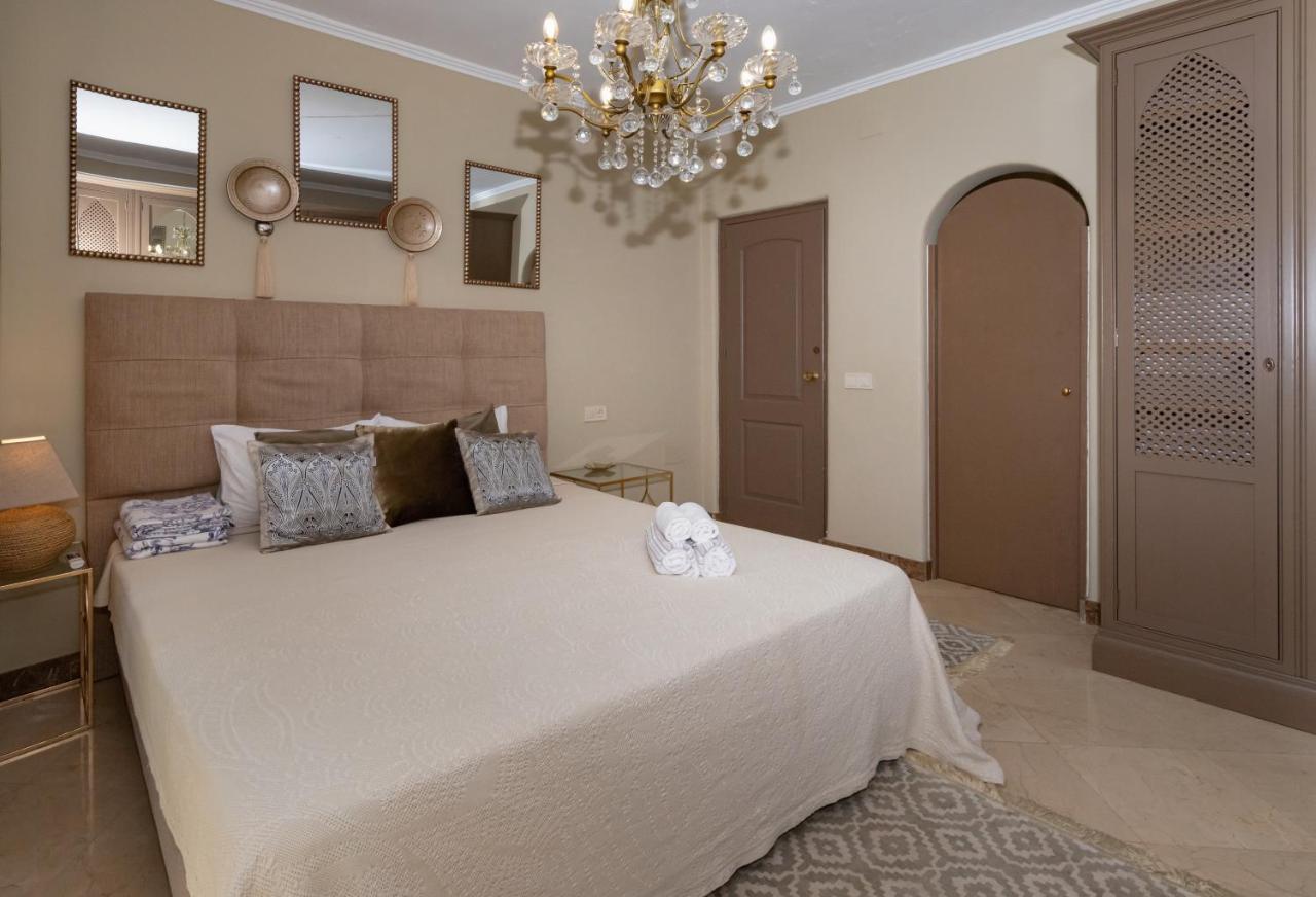 Villa in Puerto Cabopino Marbella Exterior foto